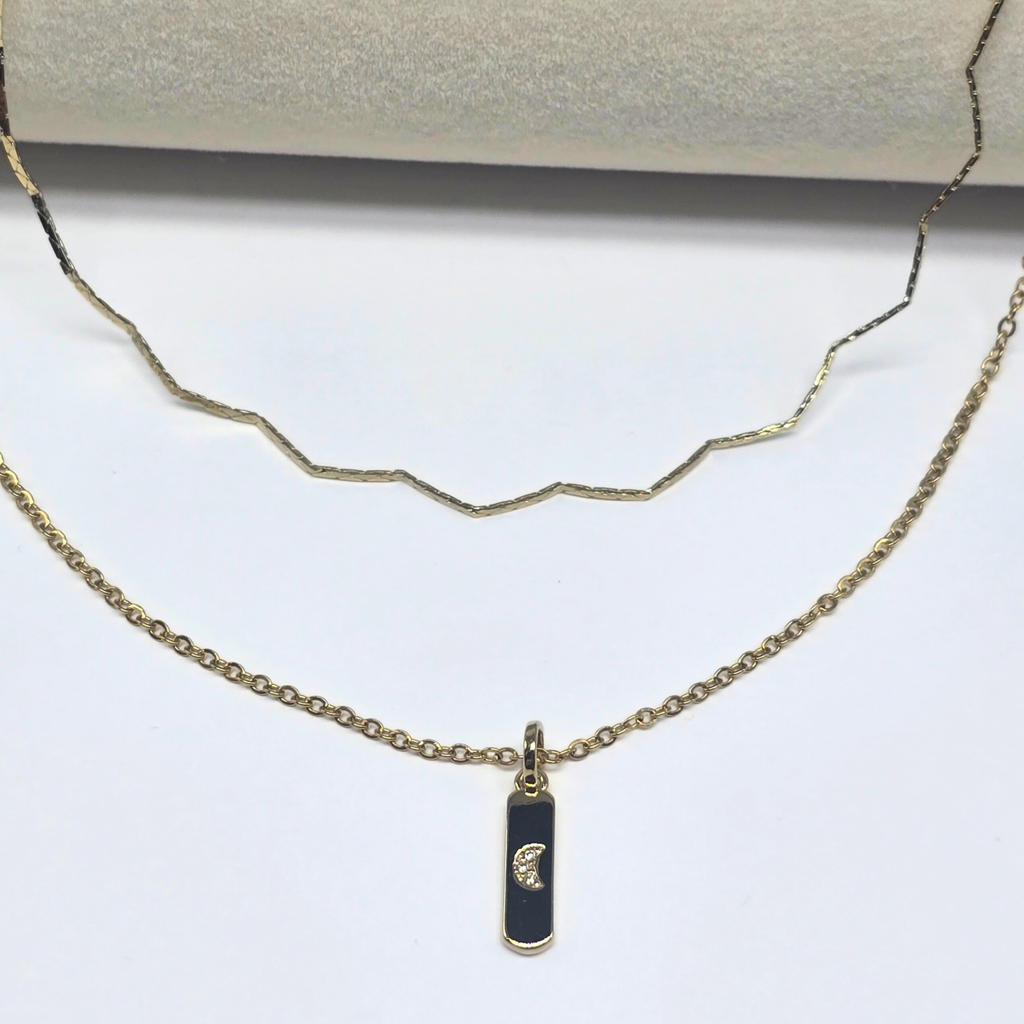 Gold Wave Choker Necklace