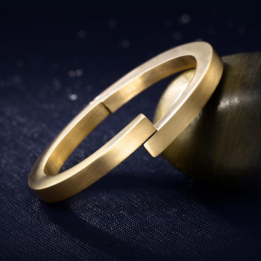 14k Gold Bangle Bracelet