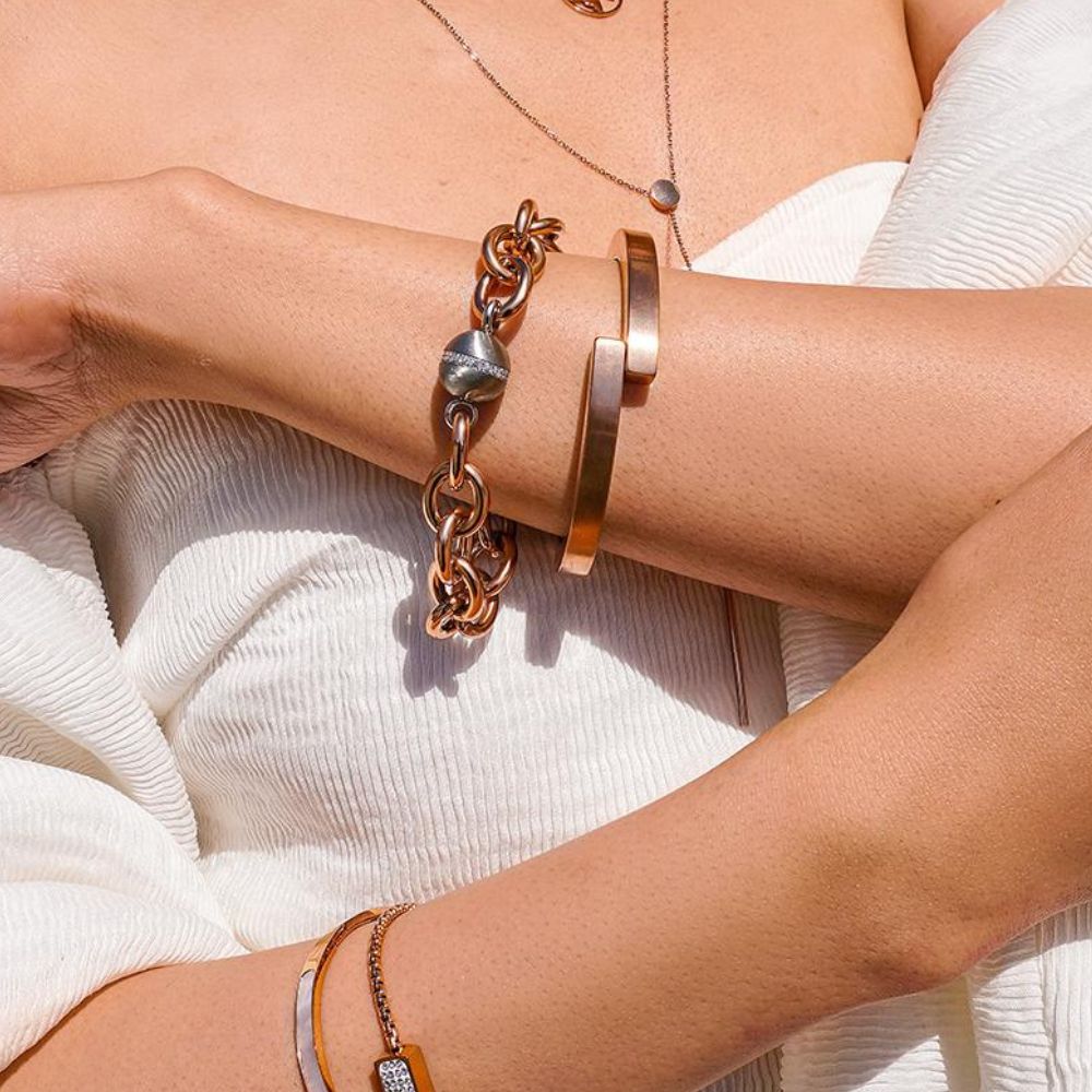 14k Gold Bangle Bracelet