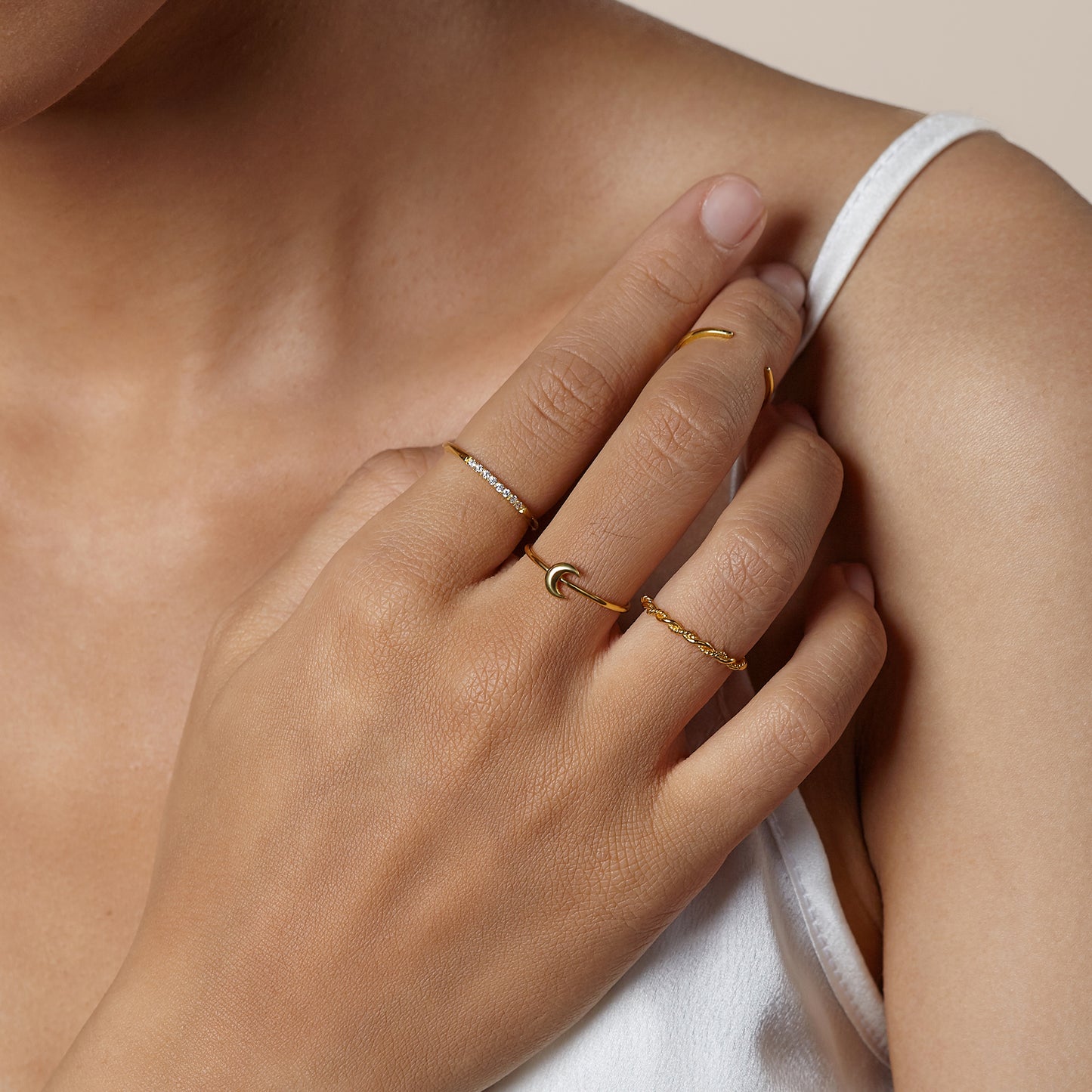 Minimalistic Moon Ring